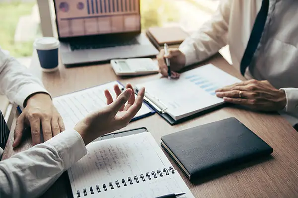 陈震用什么电脑